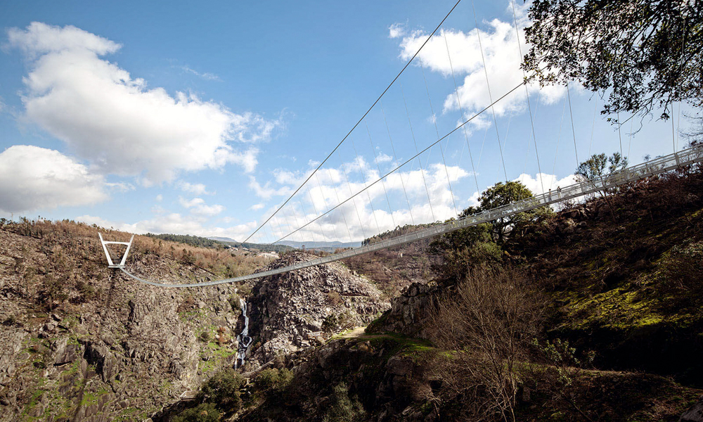 Portugal will have the largest suspension pedestrian bridge in the world we already have images