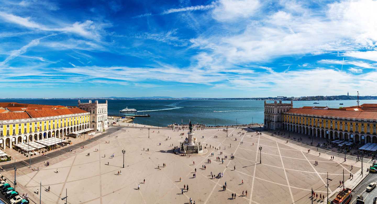 This square is the 12th largest in Europe Portugal in 5th