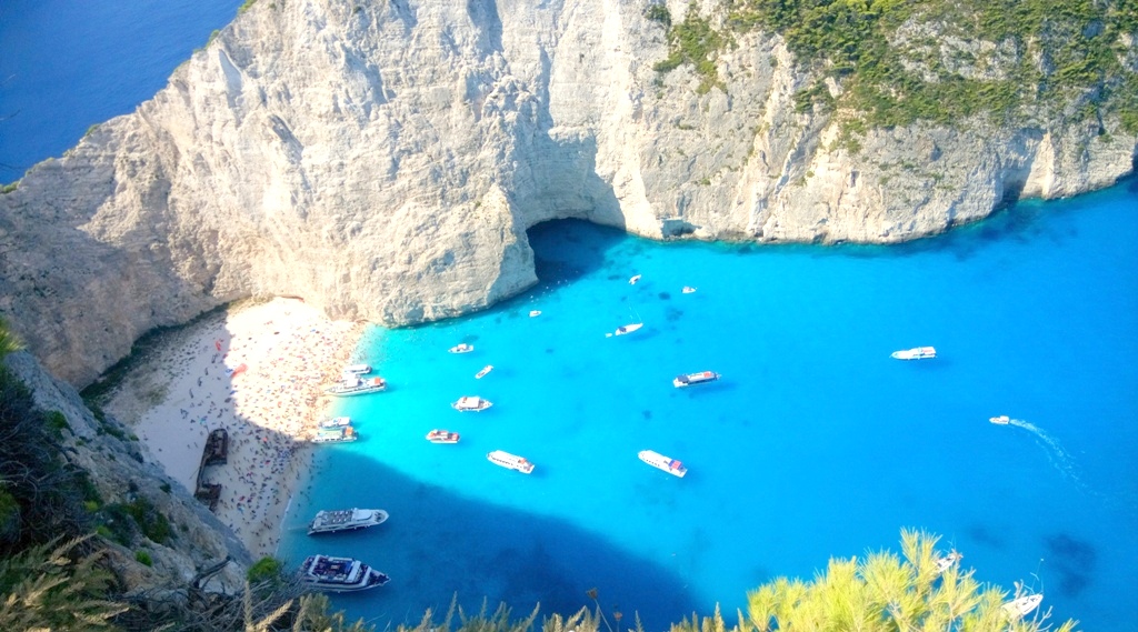 Portuguese in the list 15 of the most beautiful beaches on the planet 
