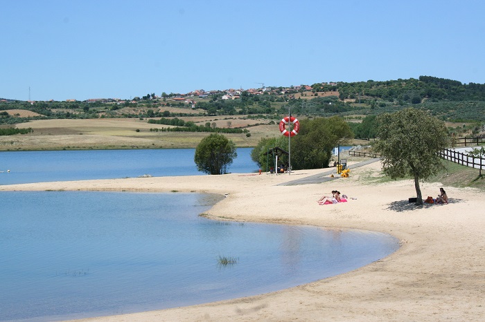 Fraga da Pegada Beach (Albufeira do Azibo) elected as Beach of the Year