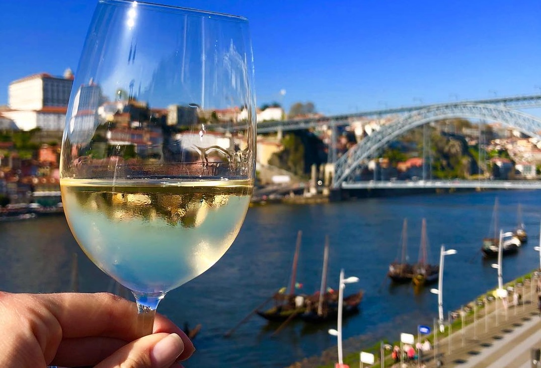 There are 3 Portuguese wines in the list of 12 best in the world Barca Velha and Pera-Manca